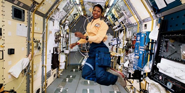 800px-Mae_Jemison_in_Space